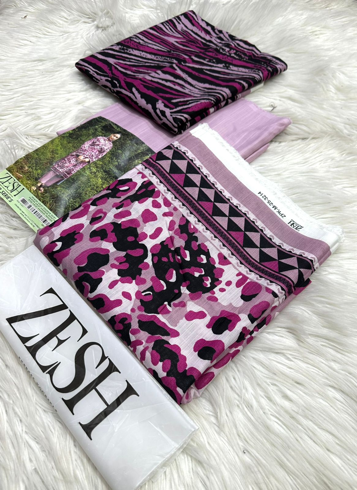 Zesh Khadar Printed Three _ Piece Woman Dress Collection