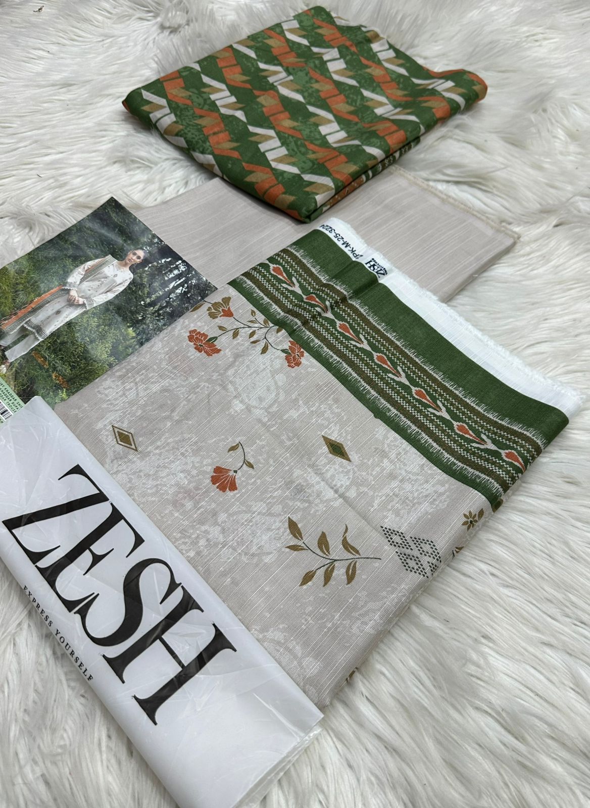 Zesh Khadar Printed Three _ Piece Woman Dress Collection