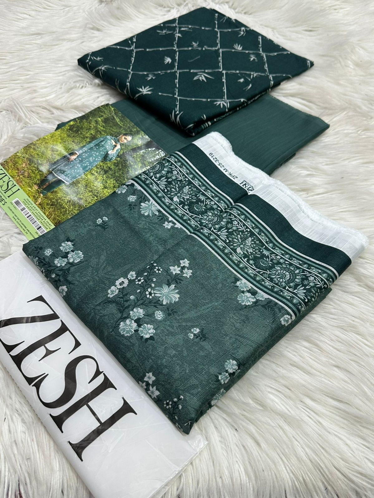 Zesh Khadar Printed Three _ Piece Woman Dress Collection